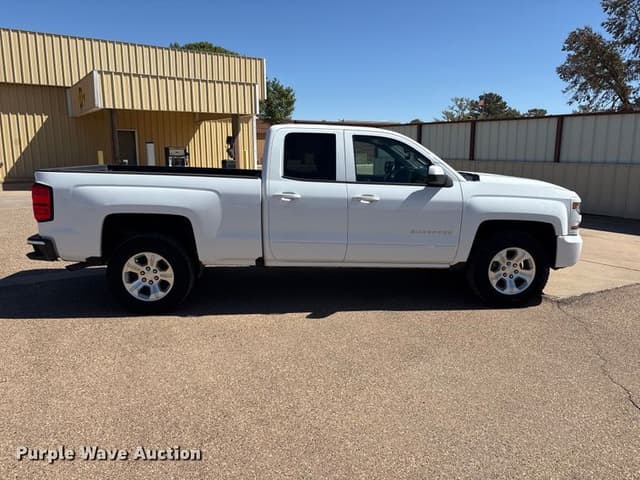 Image of Chevrolet 1500 equipment image 3