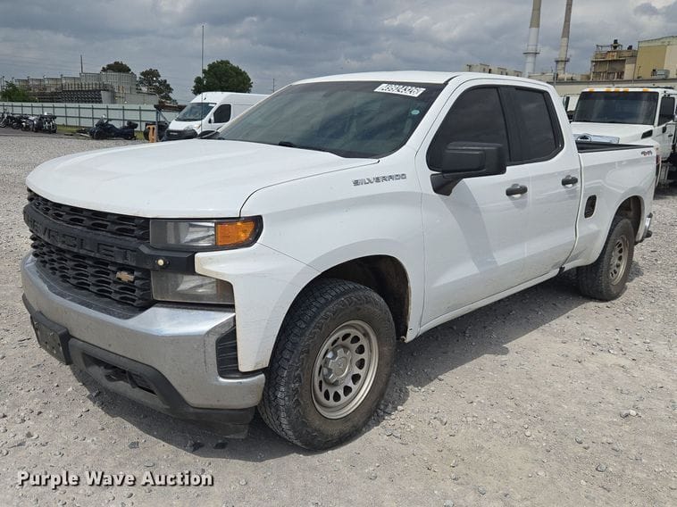 2019 Chevrolet Silverado Equipment Image0