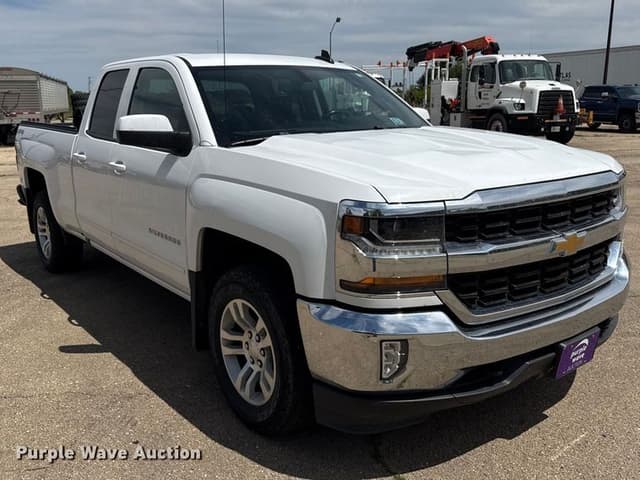 Image of Chevrolet 1500 equipment image 2