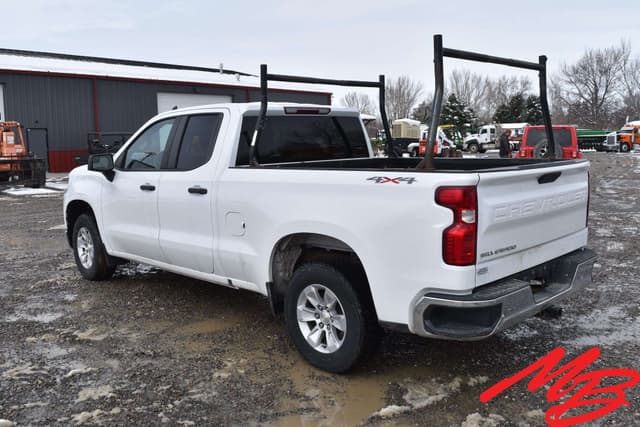 Image of Chevrolet 1500 equipment image 2