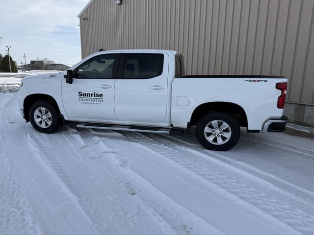 Image of Chevrolet 1500 equipment image 3