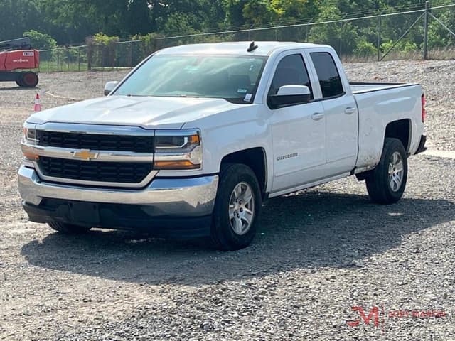 Image of Chevrolet 1500 equipment image 3