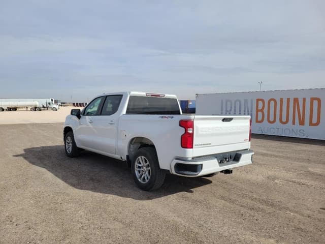 Image of Chevrolet 1500 equipment image 2