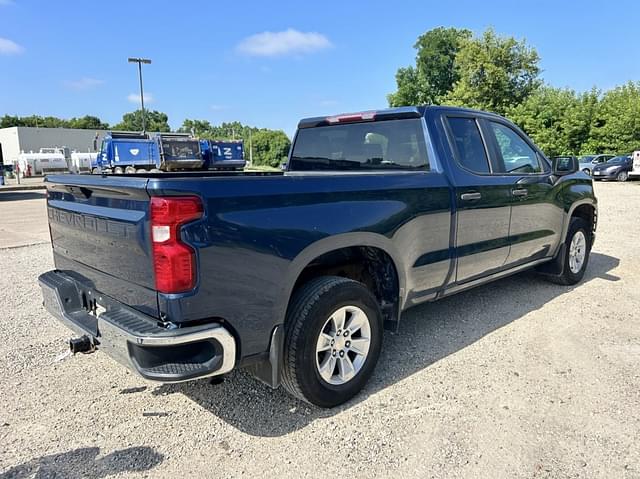 Image of Chevrolet 1500 equipment image 4