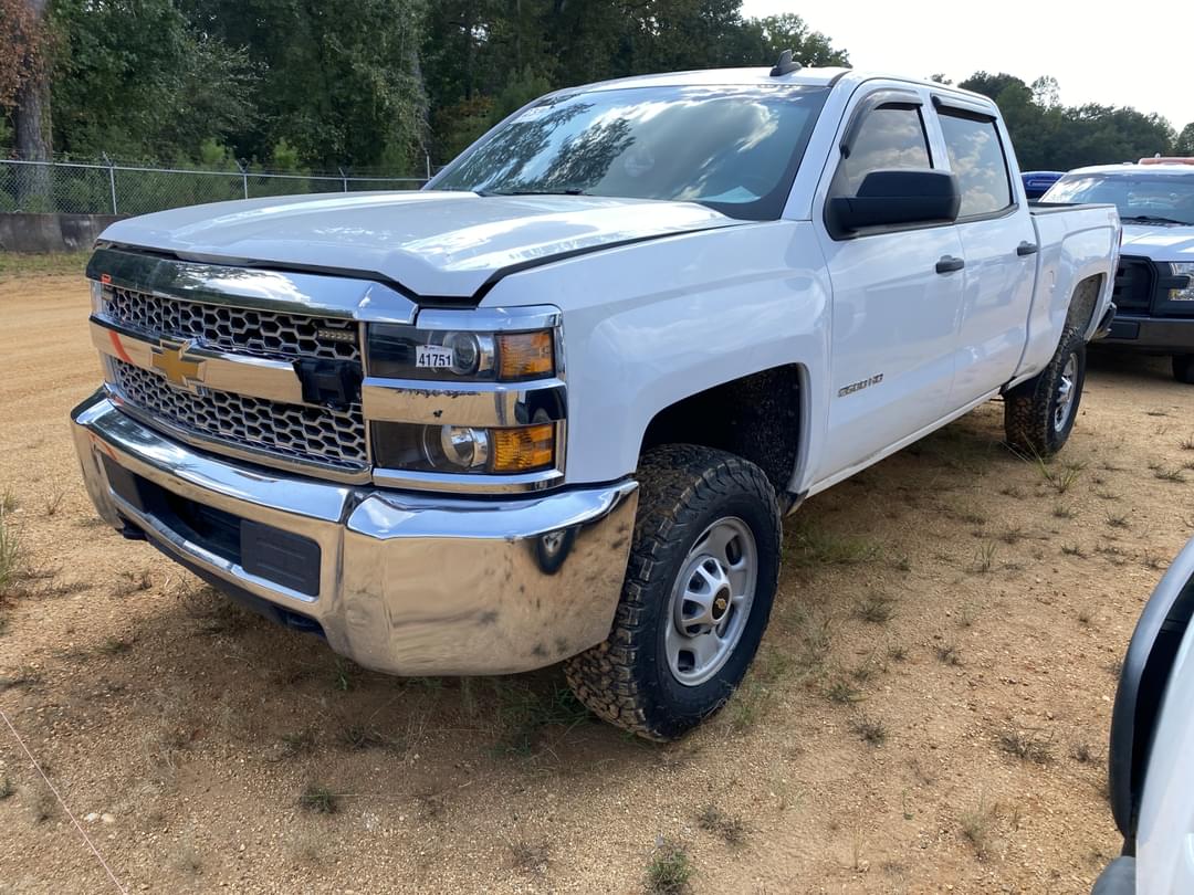 Image of Chevrolet 2500 Primary image