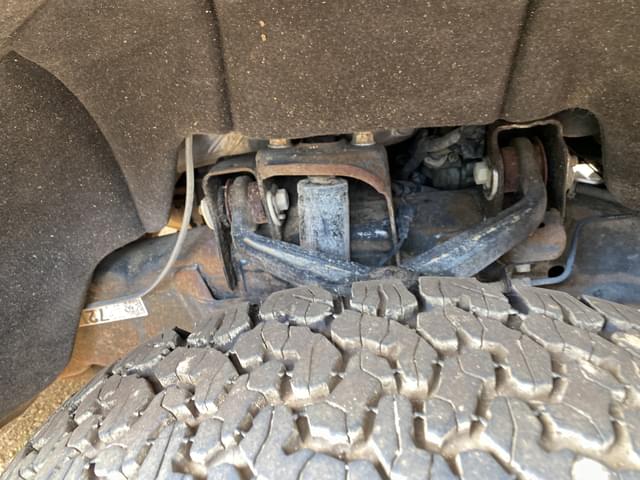 Image of Chevrolet 2500 equipment image 4