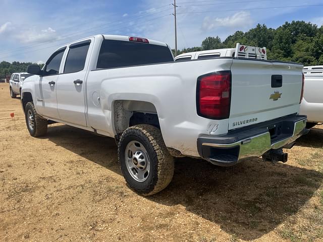 Image of Chevrolet 2500 equipment image 1