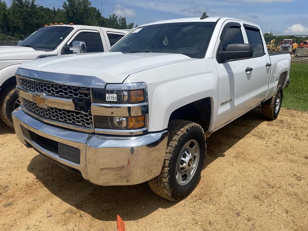 Image of Chevrolet 2500 Primary image