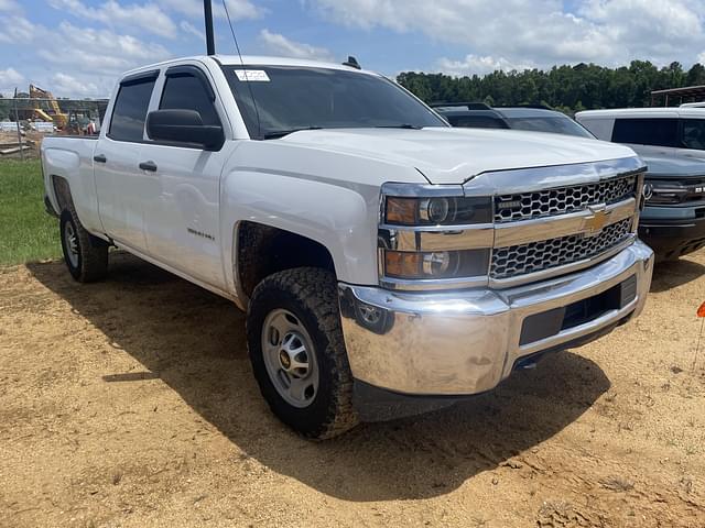 Image of Chevrolet 2500 equipment image 4