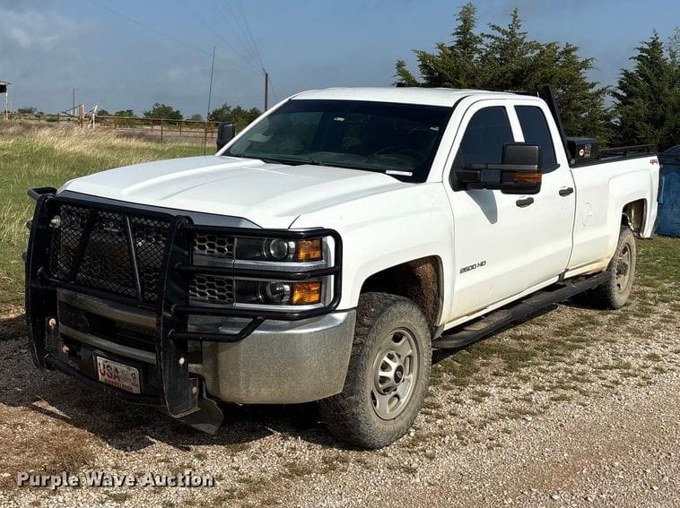2019 Chevrolet 2500HD Equipment Image0