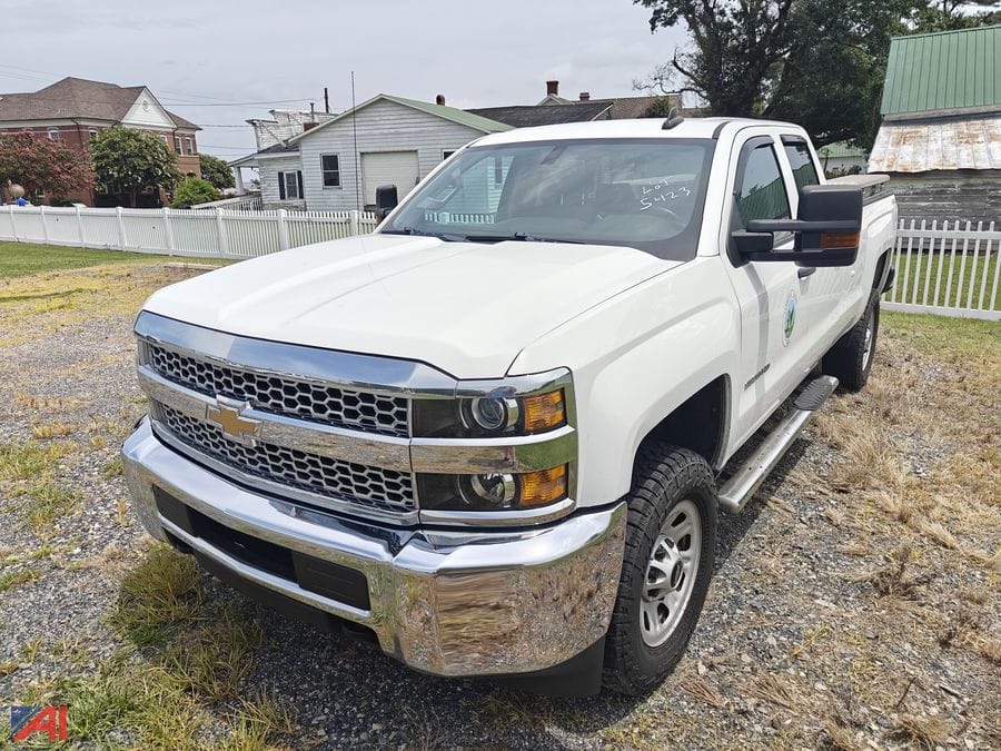 2019 Chevrolet 2500HD Equipment Image0