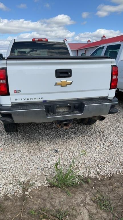 Image of Chevrolet 2500HD equipment image 3
