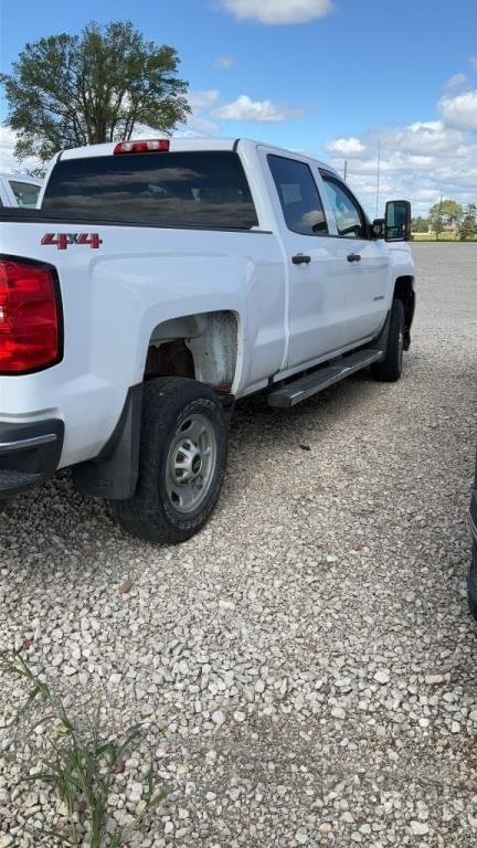 Image of Chevrolet 2500HD equipment image 4
