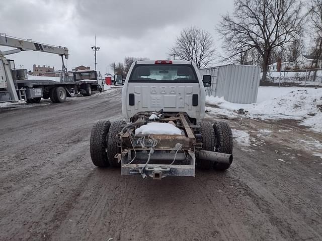 Image of Chevrolet 3500 equipment image 1