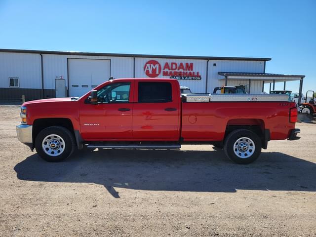 Image of Chevrolet 3500 equipment image 4