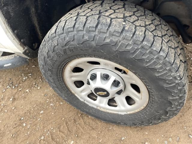 Image of Chevrolet 3500 equipment image 4