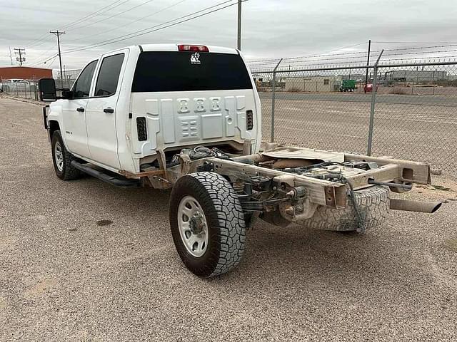 Image of Chevrolet 3500HD equipment image 1