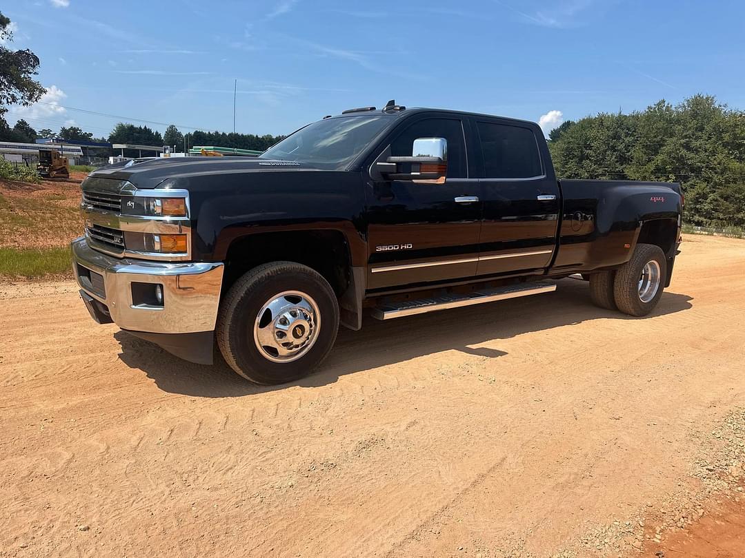 Image of Chevrolet 3500HD Primary image