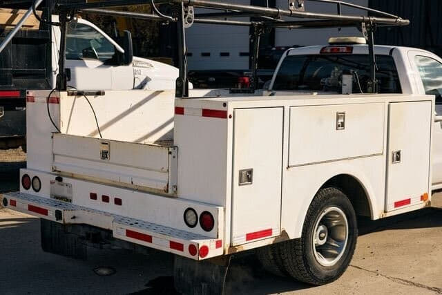 Image of Chevrolet 3500HD equipment image 3