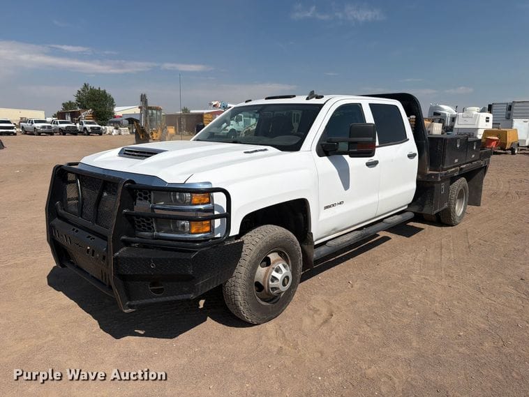 2019 Chevrolet 3500HD Equipment Image0