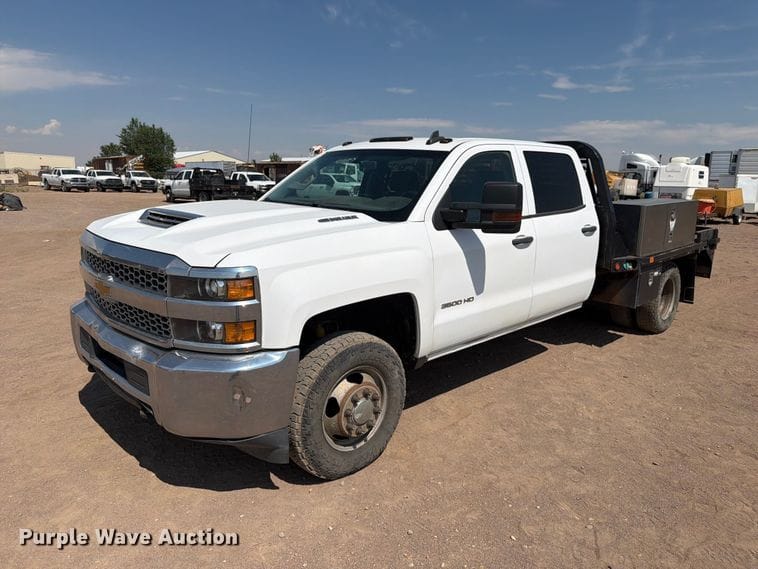 2019 Chevrolet 3500HD Equipment Image0