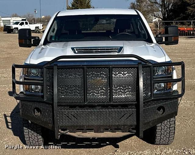 Image of Chevrolet 3500HD equipment image 1