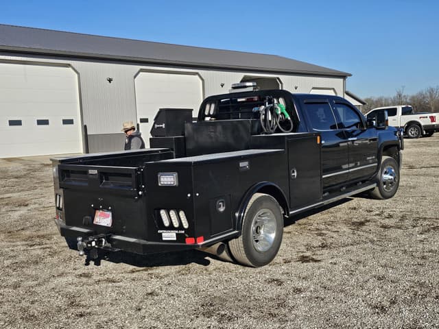 Image of Chevrolet 3500HD equipment image 4