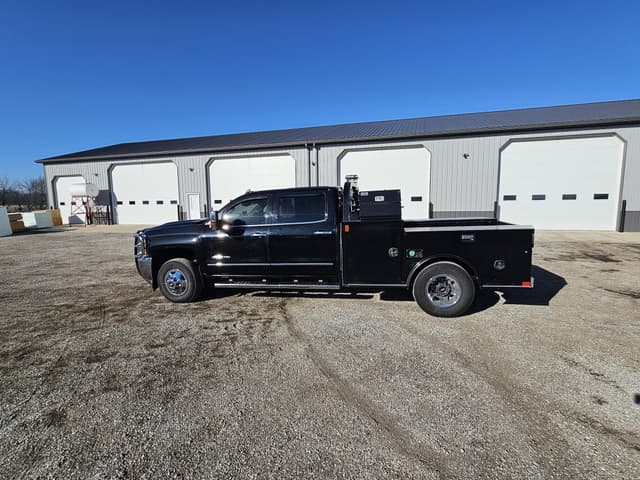 Image of Chevrolet 3500HD equipment image 2