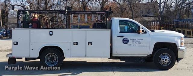 Image of Chevrolet 3500HD equipment image 3
