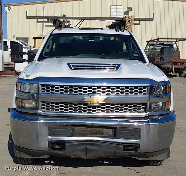 Image of Chevrolet 3500HD equipment image 1