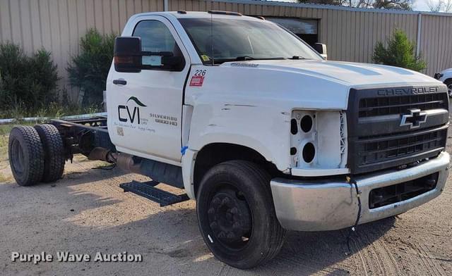 Image of Chevrolet 5500HD equipment image 2