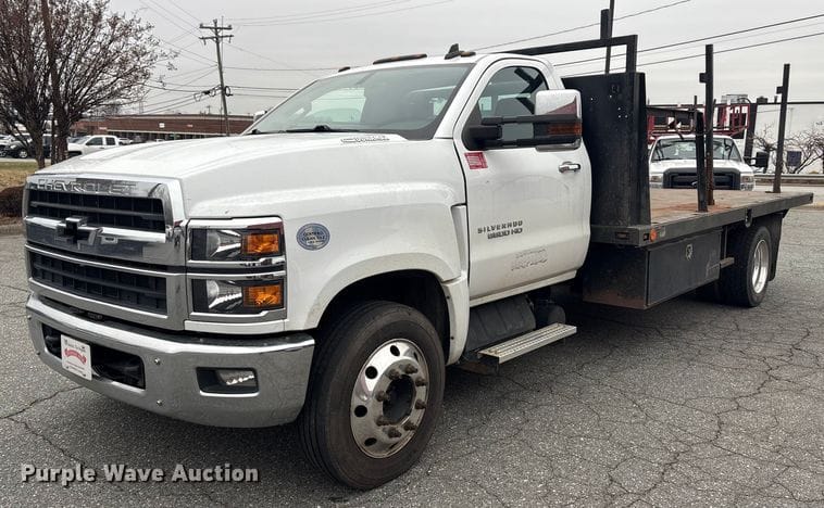 2019 Chevrolet 6500HD Equipment Image0