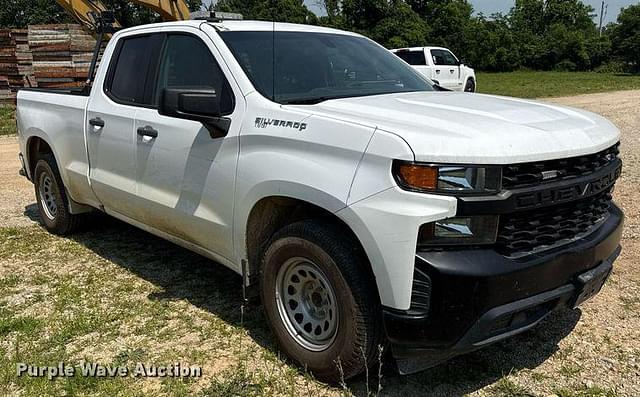 Image of Chevrolet Silverado equipment image 2