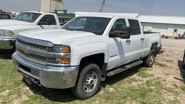 Image of Chevrolet 2500HD equipment image 1