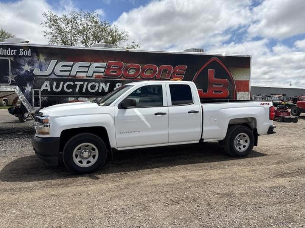 Image of Chevrolet Silverado Primary image