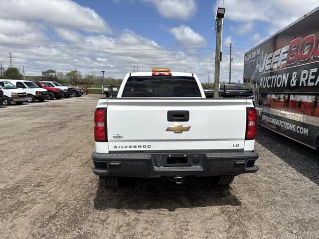 Image of Chevrolet Silverado equipment image 2