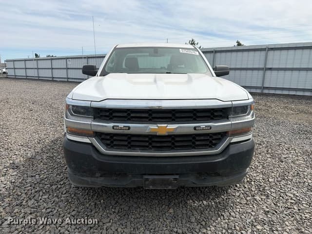 Image of Chevrolet Silverado equipment image 1
