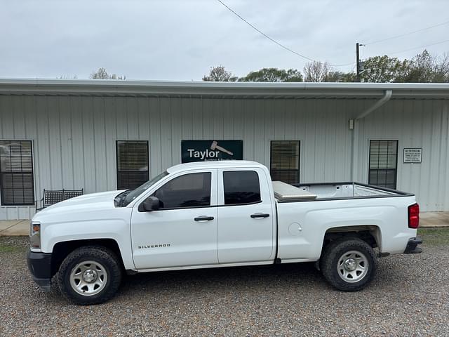 Image of Chevrolet Silverado equipment image 2