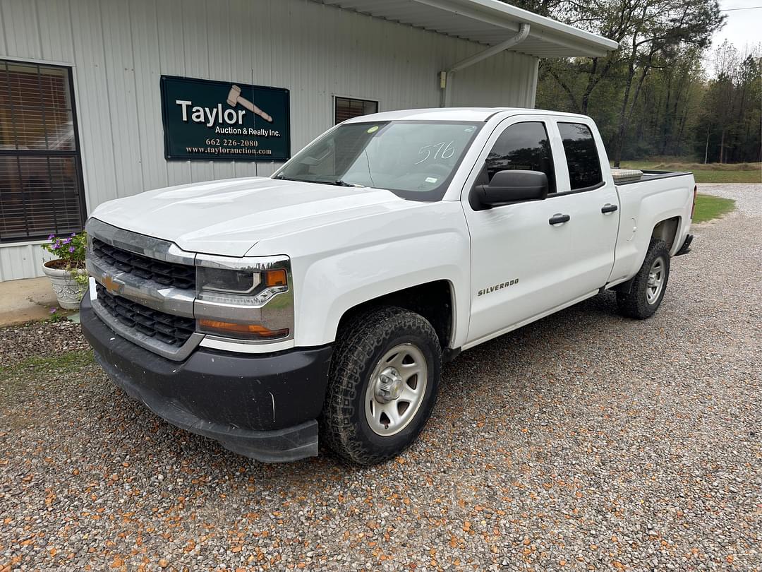 Image of Chevrolet Silverado Primary image