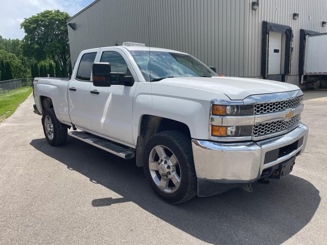 Image of Chevrolet 2500 equipment image 2