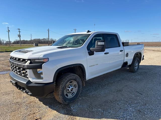 Image of Chevrolet 2500HD equipment image 2