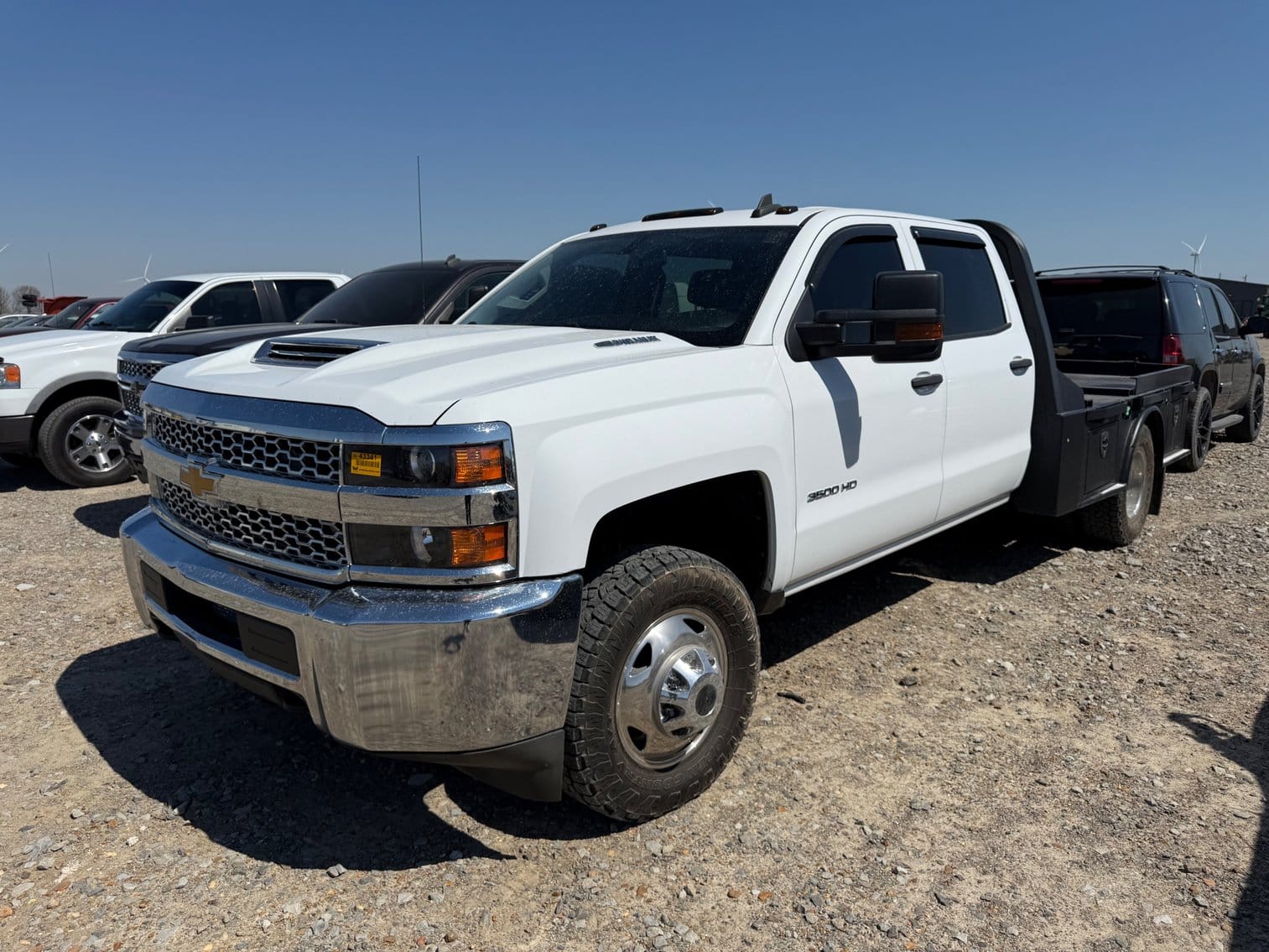 2019 Chevrolet 3500HD Equipment Image0
