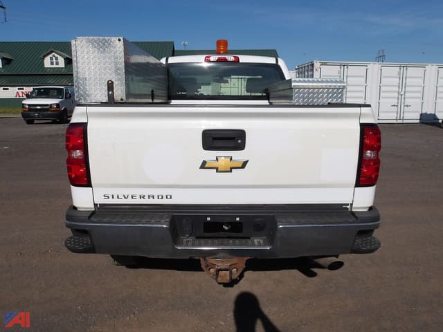 Image of Chevrolet 2500HD equipment image 3