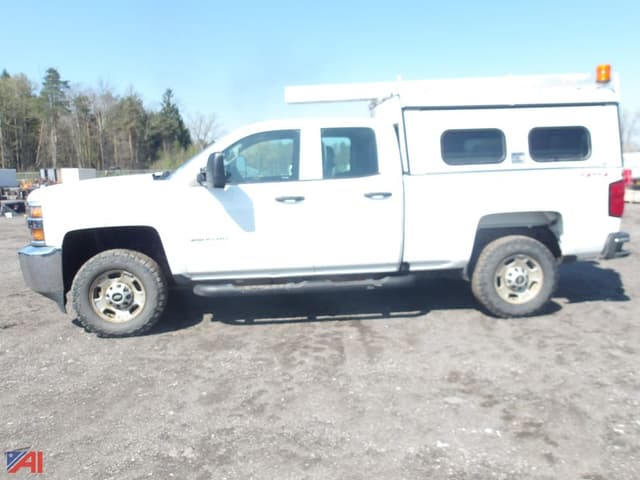 Image of Chevrolet 2500HD equipment image 1