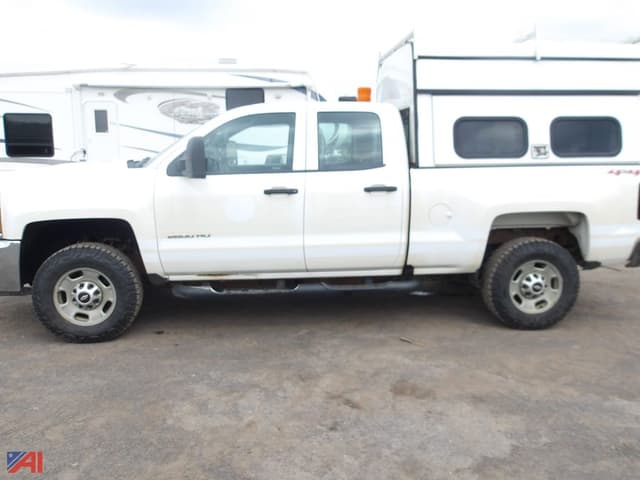 Image of Chevrolet 2500HD equipment image 1