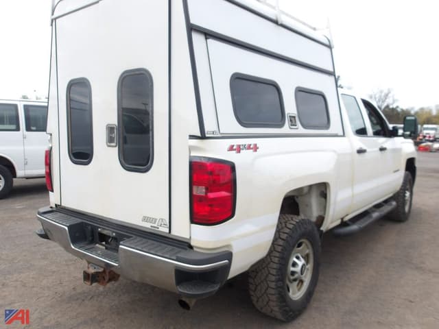 Image of Chevrolet 2500HD equipment image 4