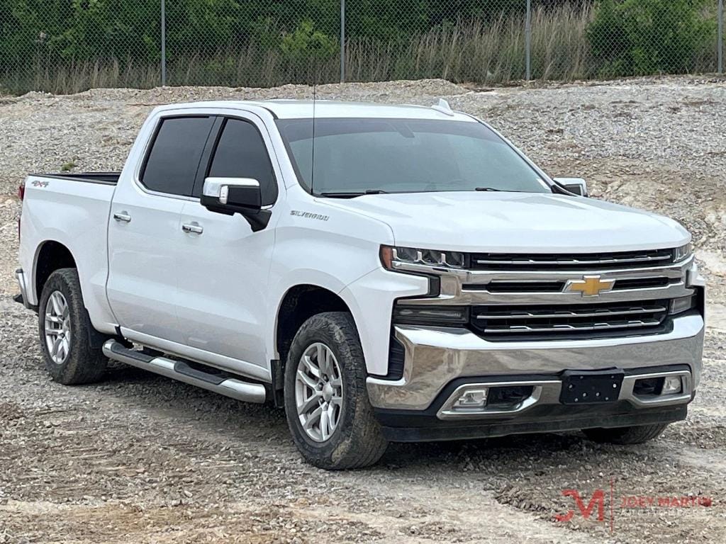 2019 Chevrolet Silverado Equipment Image0