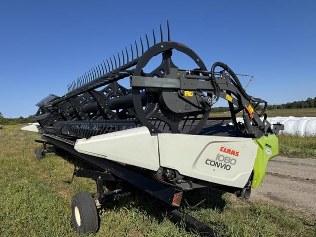 Image of CLAAS 1080 Convio equipment image 1