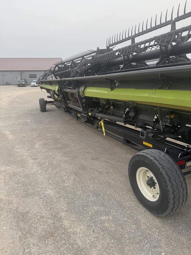 Image of CLAAS 1230 Convio equipment image 1