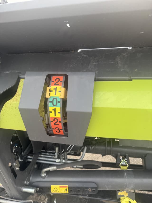 Image of CLAAS 1230 Convio equipment image 3